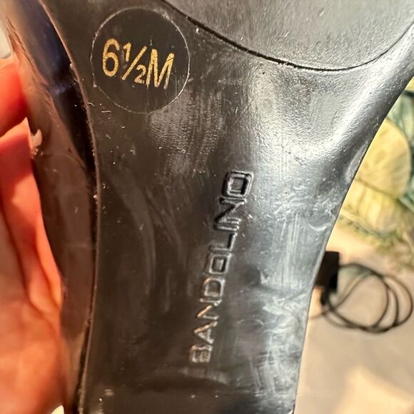 Bandolino Black Patent Leather Square Toe Crocodile Loafer -Slip-ons Size 6.5M - Picture 8 of 9